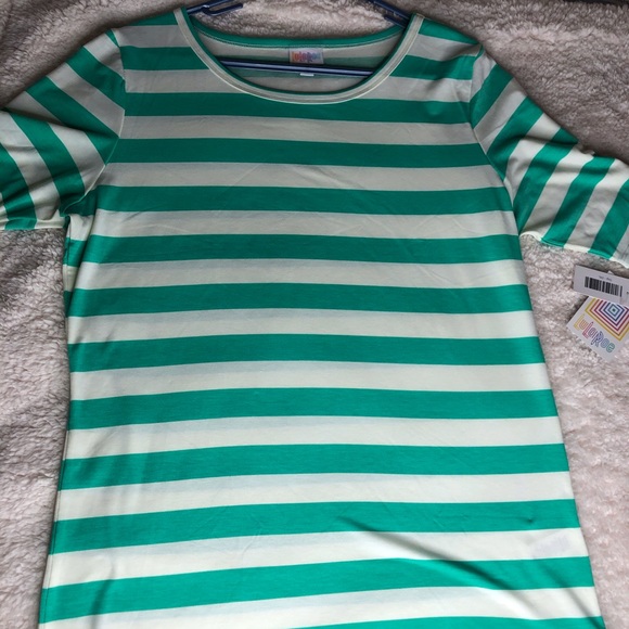 NWT LLR LuLaRoe Perfect T-Shirts Tees Various sizes and colors FREE SHIPPING! NWT LLR LuLaRoe Perfect T-Shirts Tees Various sizes and colors FREE SHIPPING!